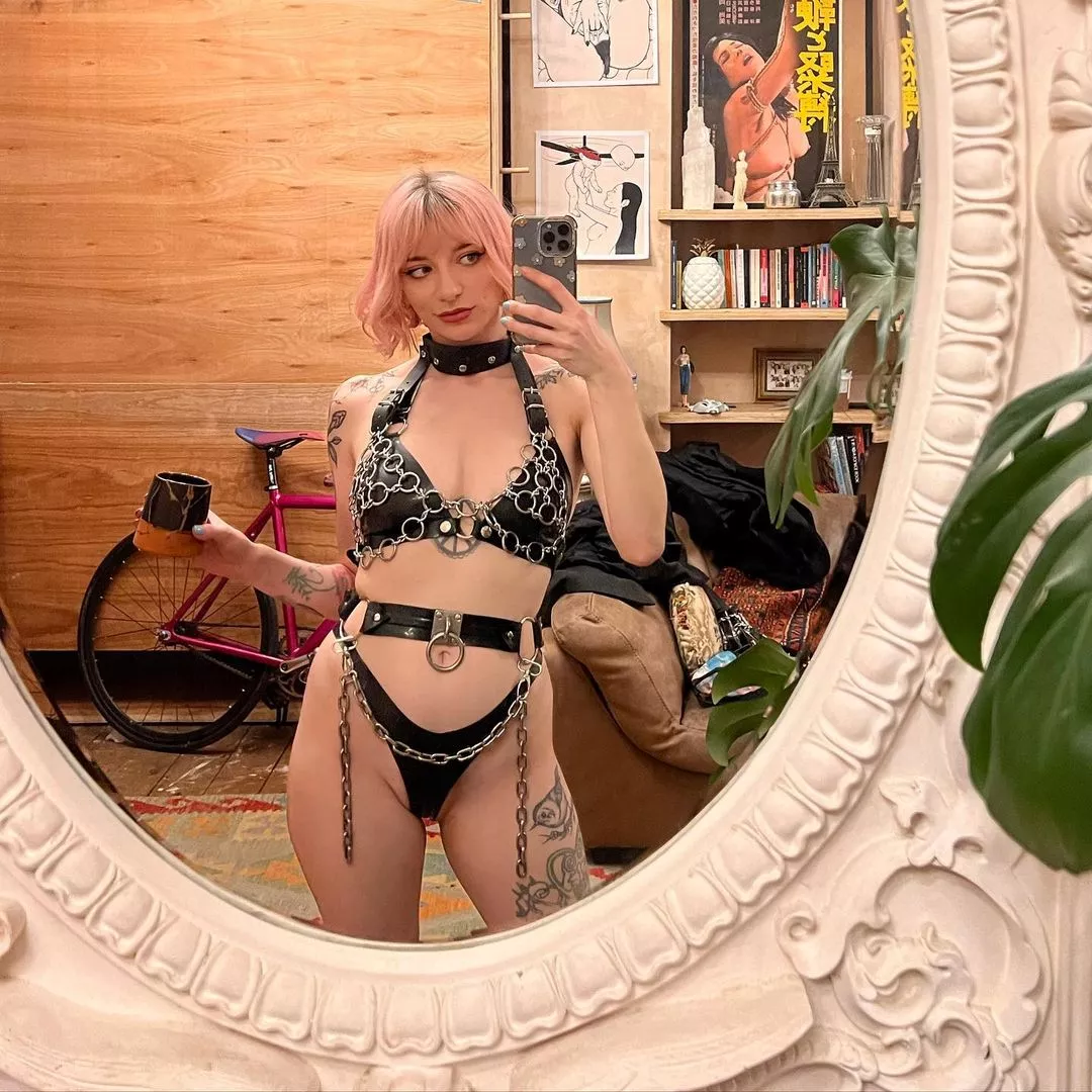 Hit a arrow for now for instant surprise and humiliation task ! 😈