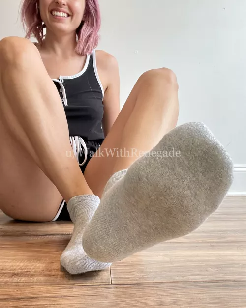 Hold out your tongue for a second 😏 [selling][female][USA]