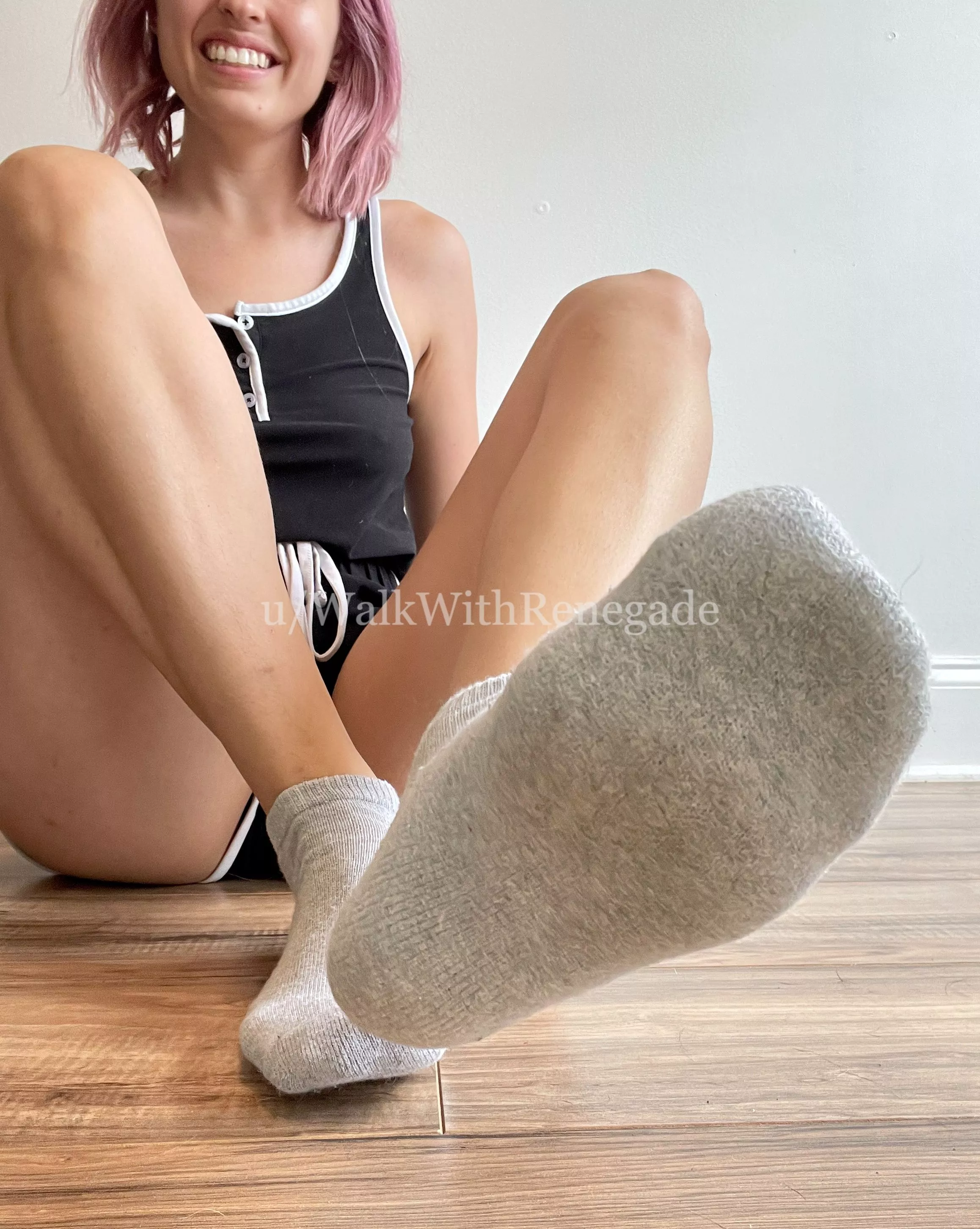 Hold out your tongue for a second 😏 [selling][female][USA]