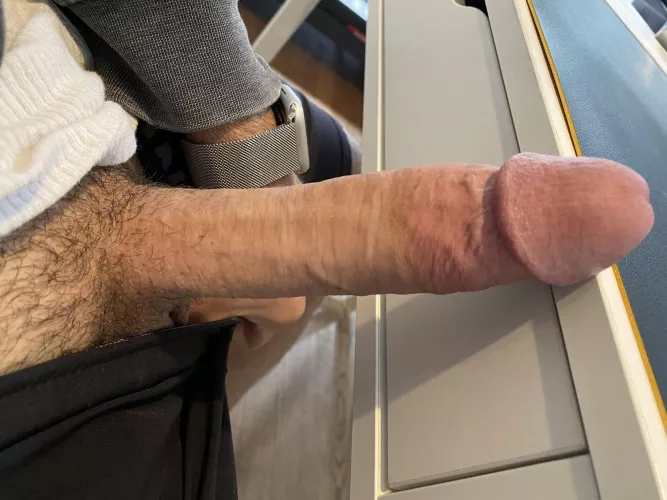 Hope you guys like my big cut cock. 😈