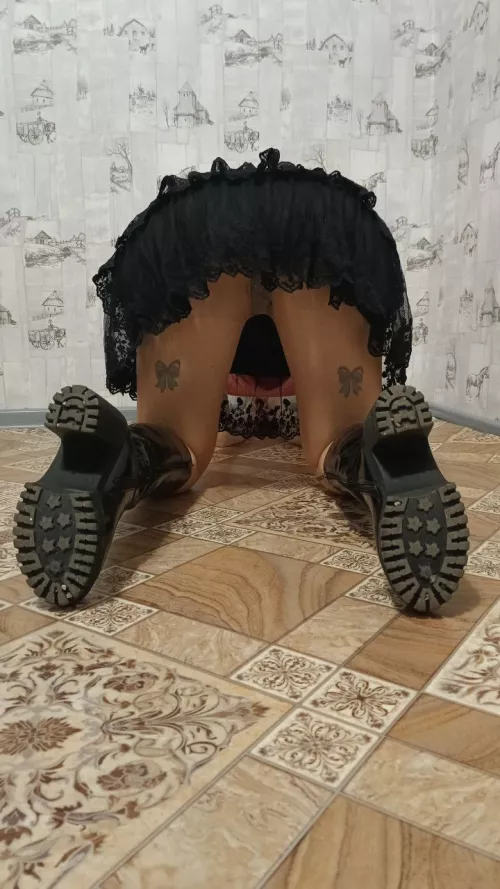 how do you like me in pantyhose?)