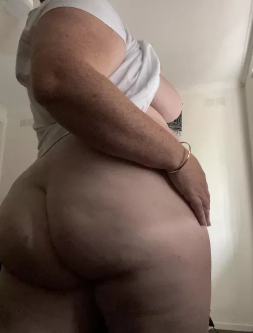 Hump day is always my favourite day of the week🖤