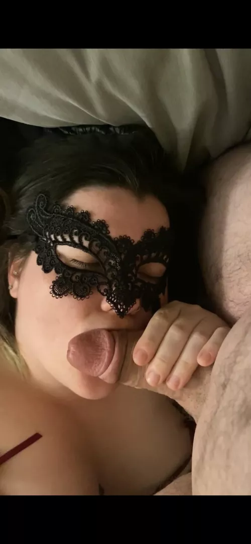 I need another woman to suck my husbands cock while I please you😏. Dm if interested