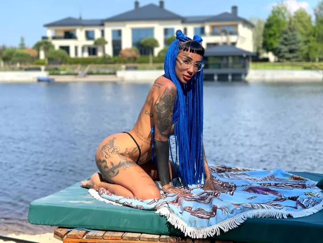 I need to sit on your face