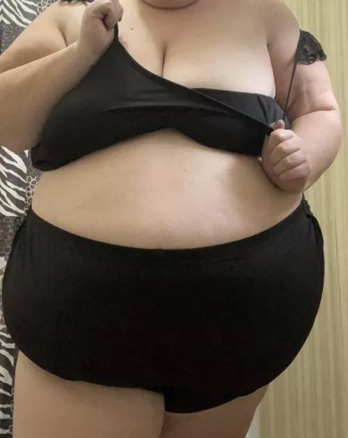 I never know what to do with my hands! 😂