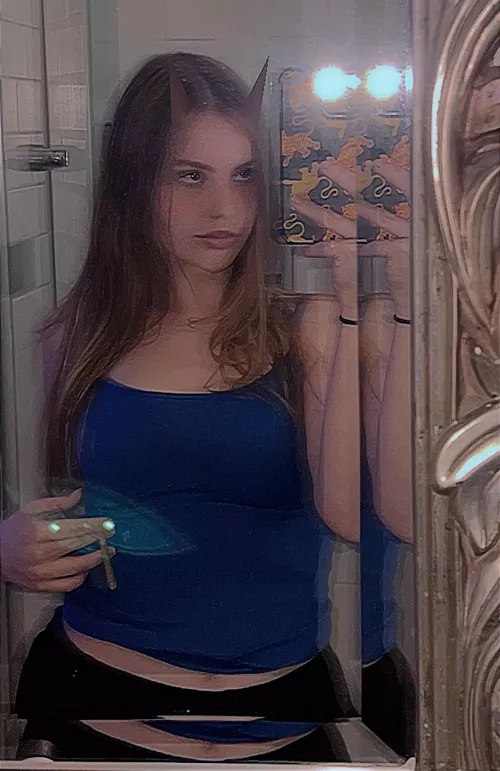 i rolled us one, time for sparky sparky 🖤💚