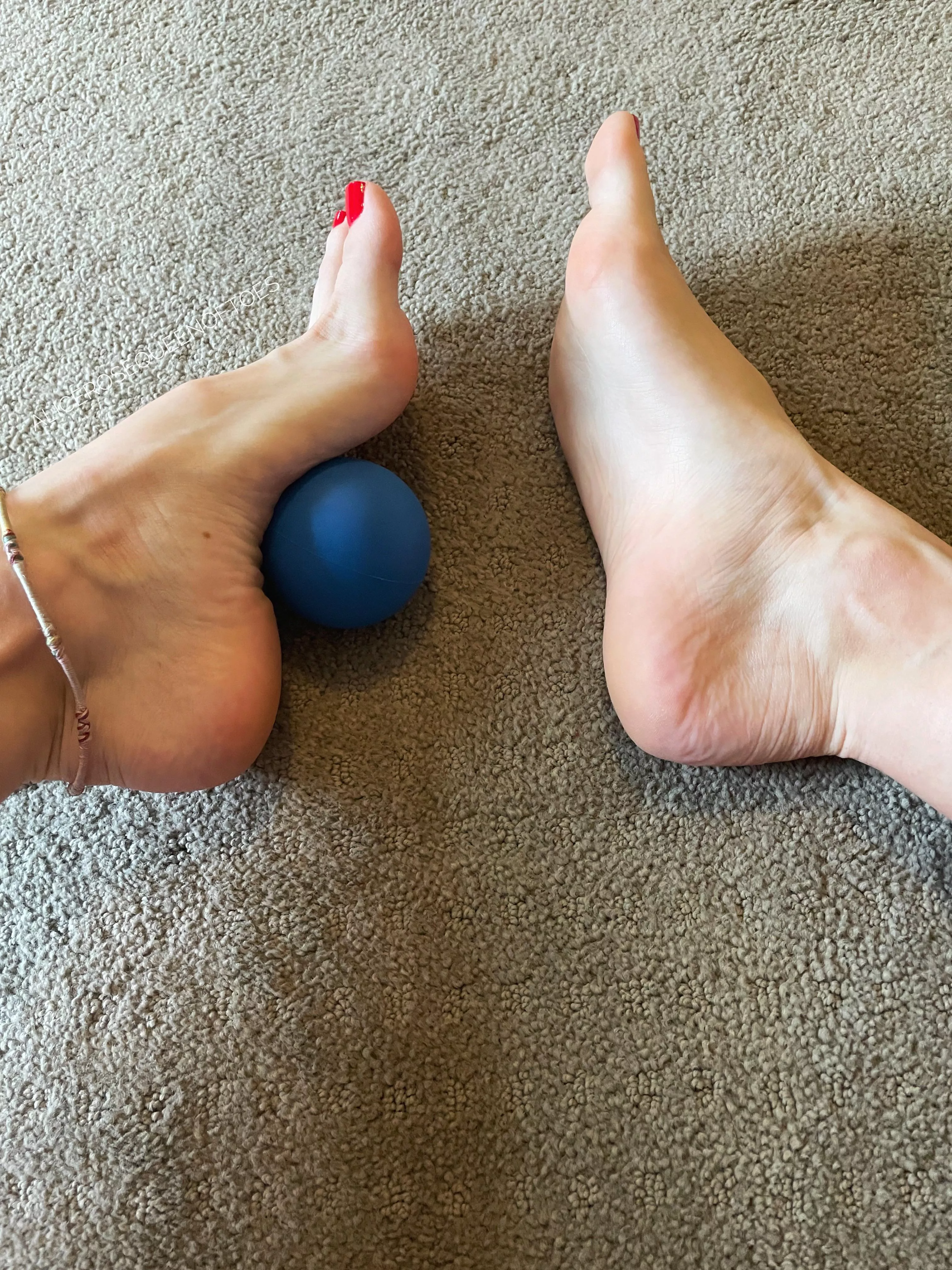 I wouldn’t mind having something else between my arches 😉