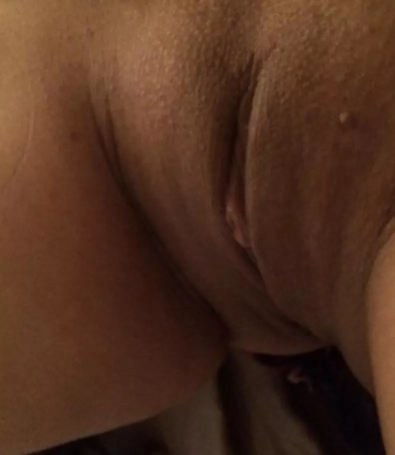 I’m a married, bisexual Latina milf with a hall pass … wanna make out?