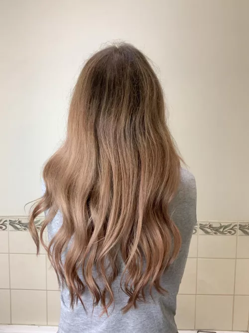 Its my cake day! Here’s on of my favourite pictures of my hair from a while back to celebrate 💁🏼‍♀️✨