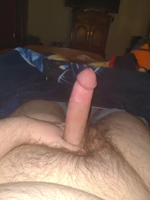 Just a basic pic. I need a pair of pretty feet.