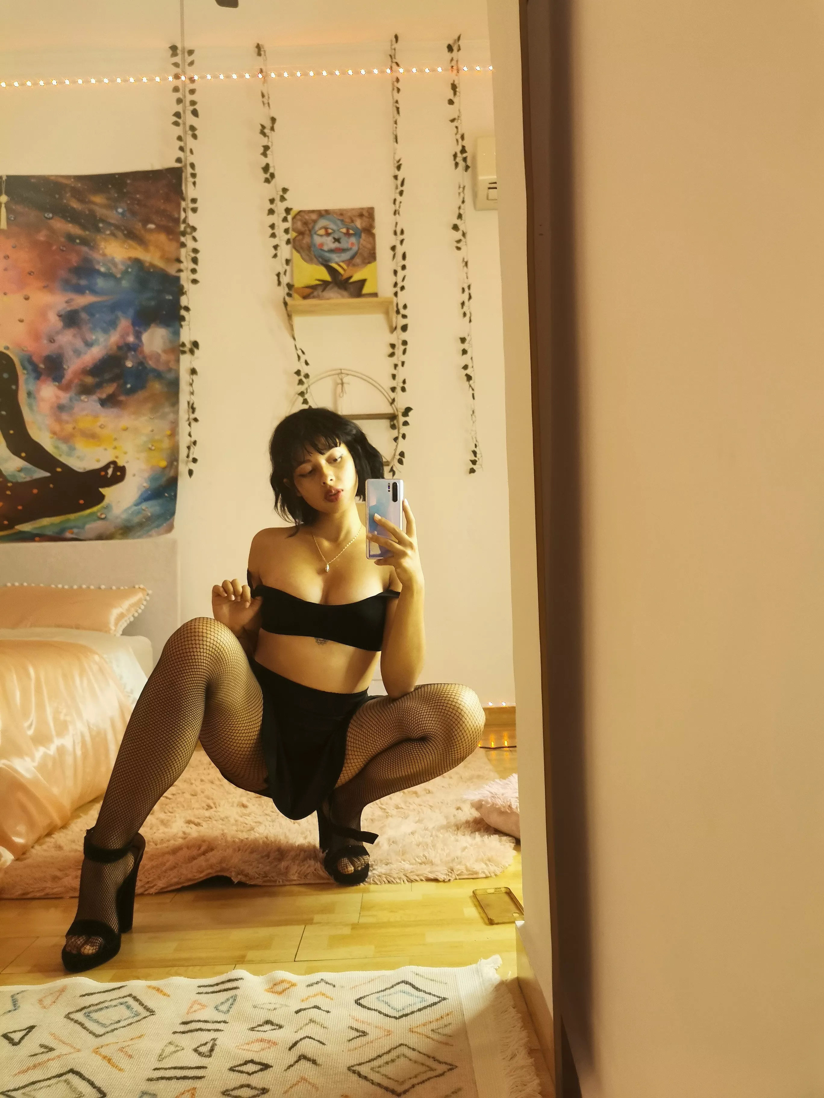 Let me introduce myself with a cute little picture