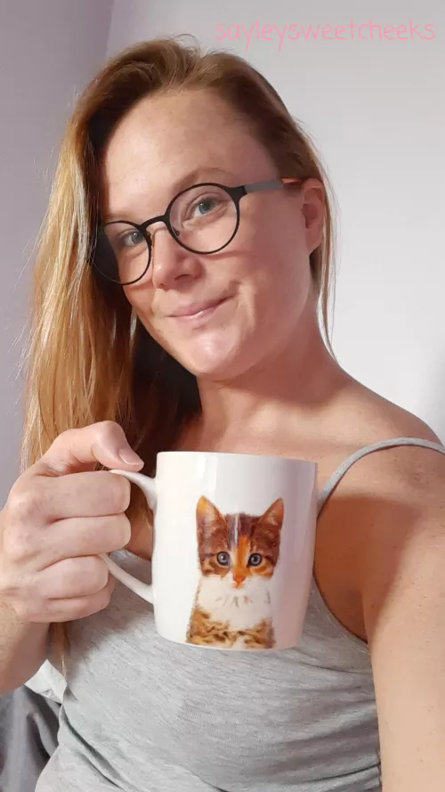 Morning, how dya like my pussy?