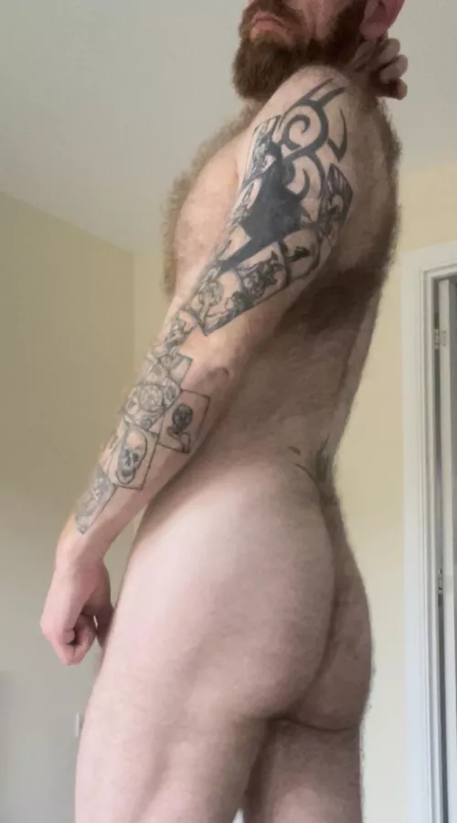 My hairy butt 😜😜