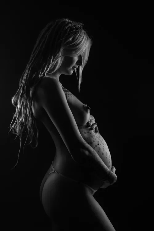 My husband would share me with you if there's enough people wanting to try preggo pussy.. what do you say?