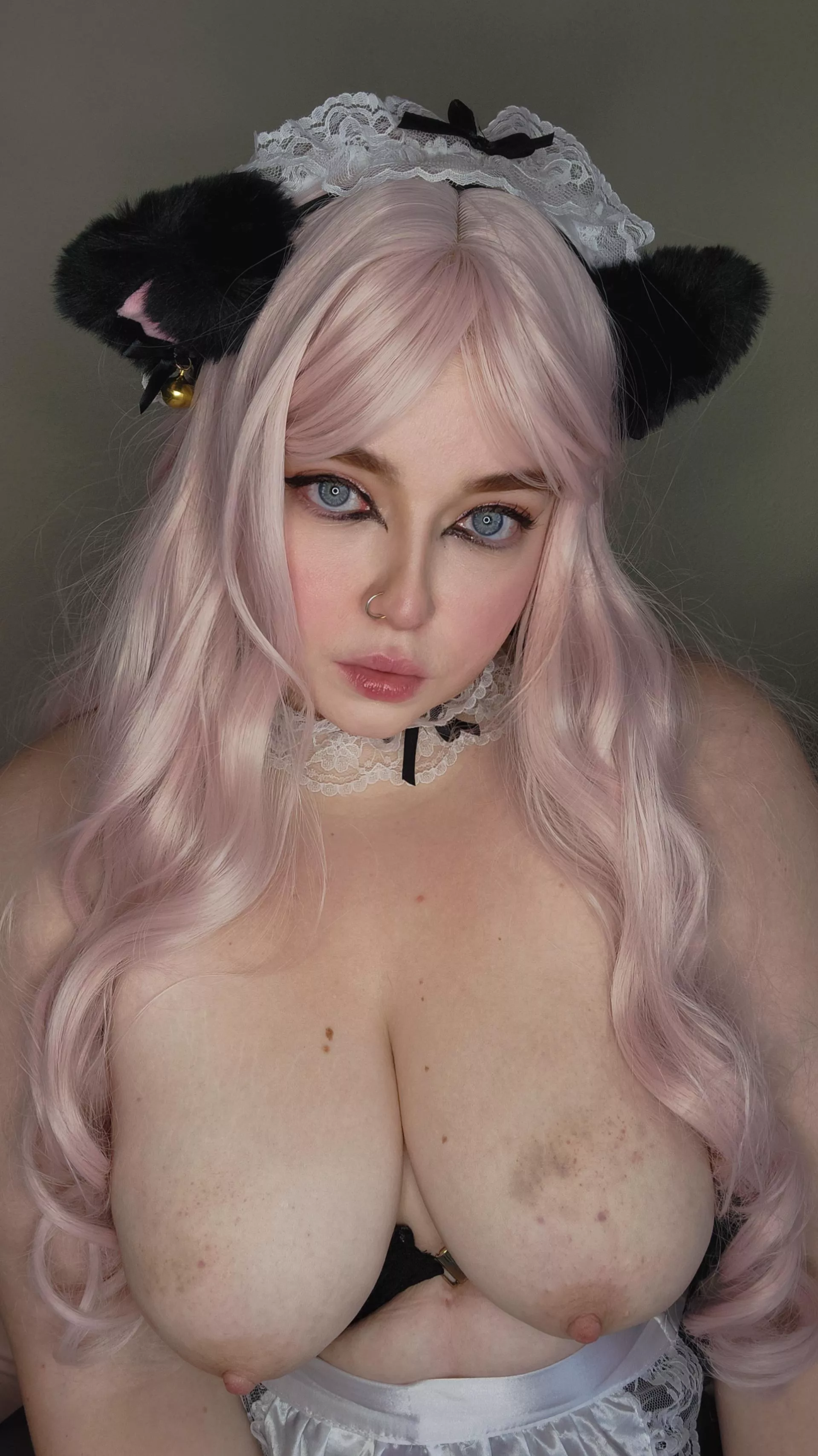 nyaaa catgirl maid 🧹