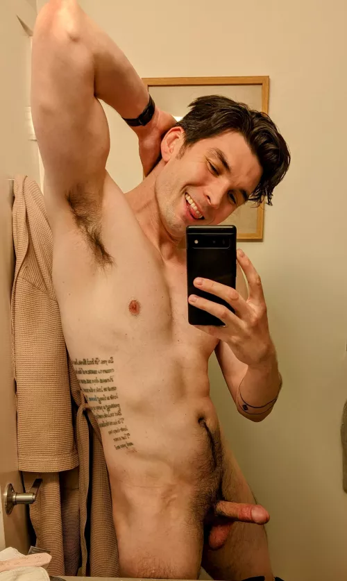 One day I'll get more creative than a mirror selfie