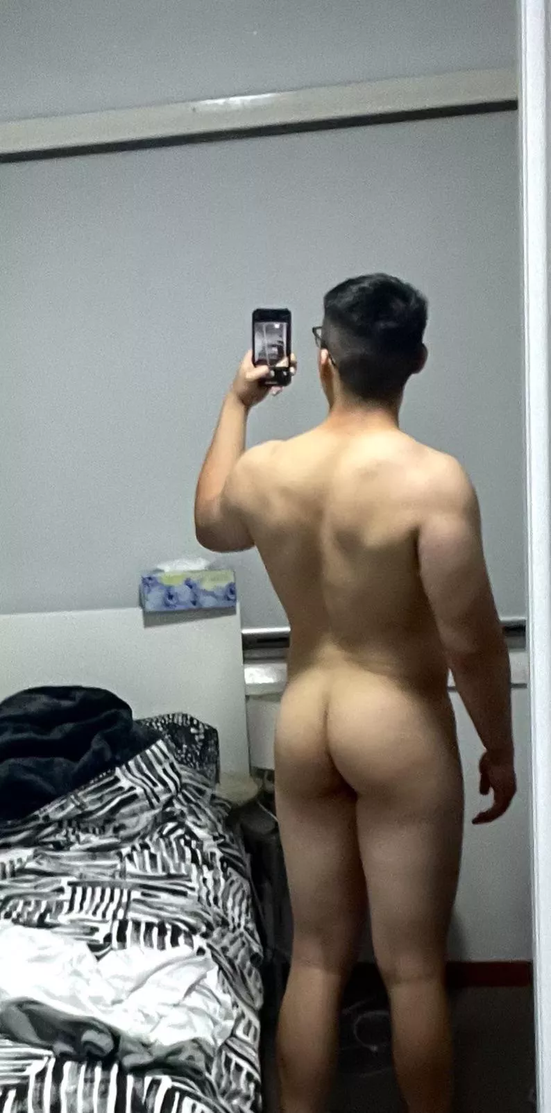 Pants down 👖⬇️