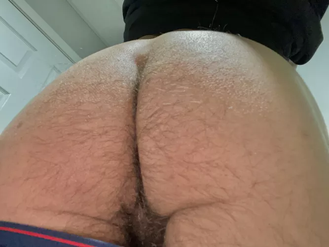 Quickie at work (22), it’s no shave November now ;)