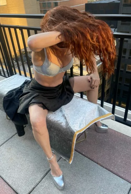 redheads have more fun!