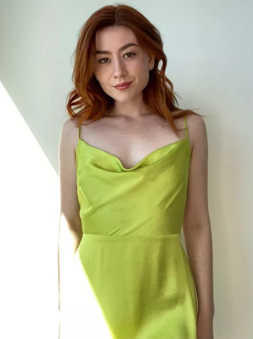 Redheads in green > everything else [F]