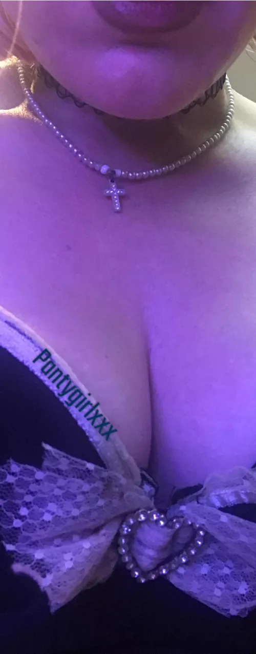 [SELLING] Sext sessions, video call shows, cock rates, DOM/SUB, roleplay, daddy rp, audio, custom&pre-made movies solo/partner, GFE, and please, Kik/Skype/Telegram Kik @ babycakespanty —also can Snapchat —now accepting Apple Pay