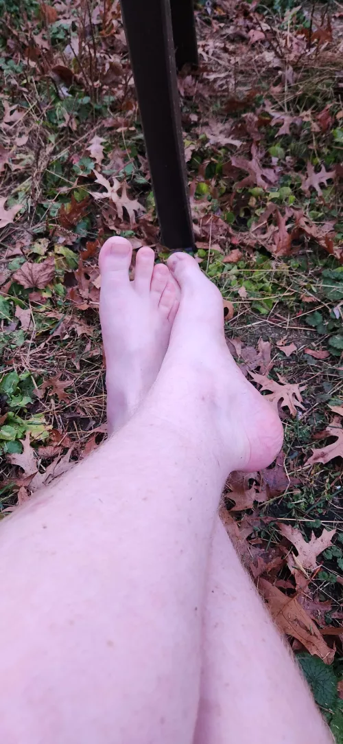 the only thing I like more than grass on my bare feet is your cock