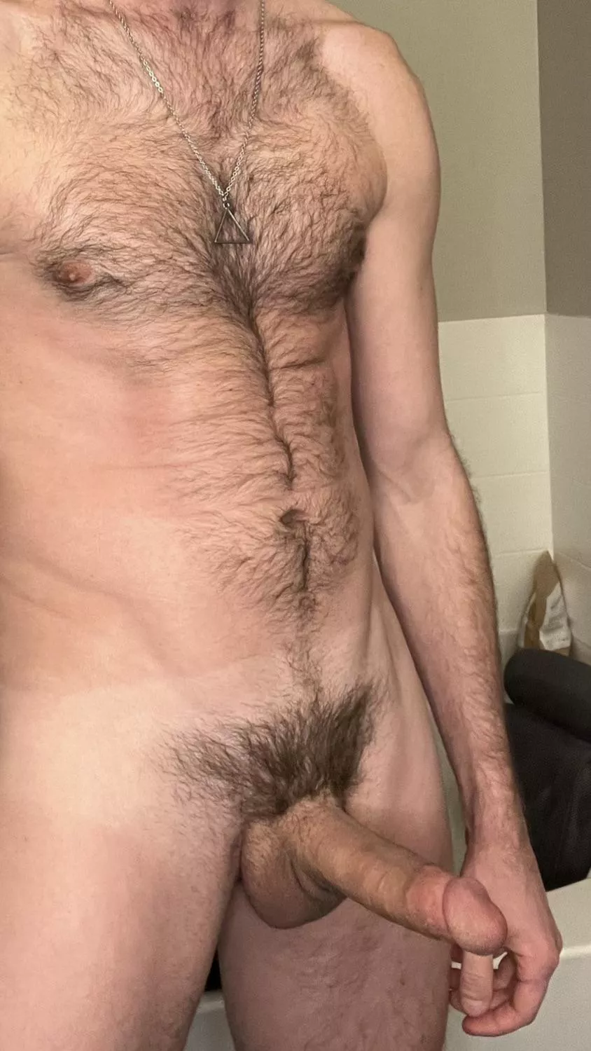 Who here prefers a man with some fuzz? I welcome responses from all.