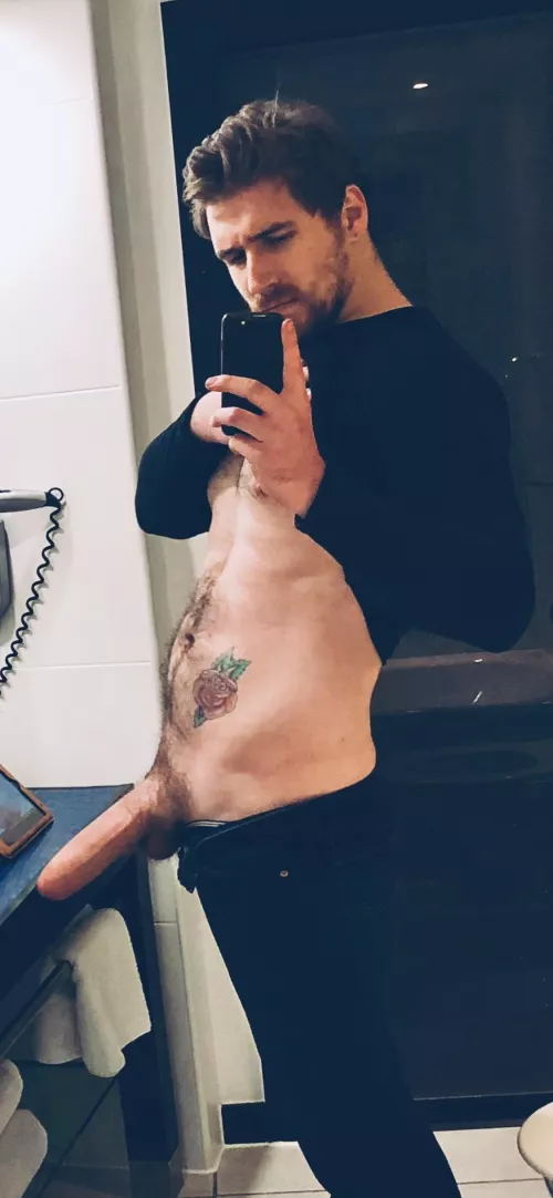 With bonus angry mirror face!