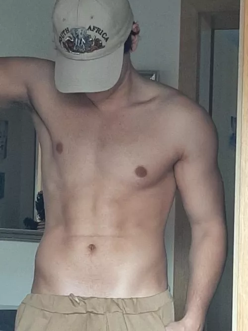 [19] do you want to play with me? 😈