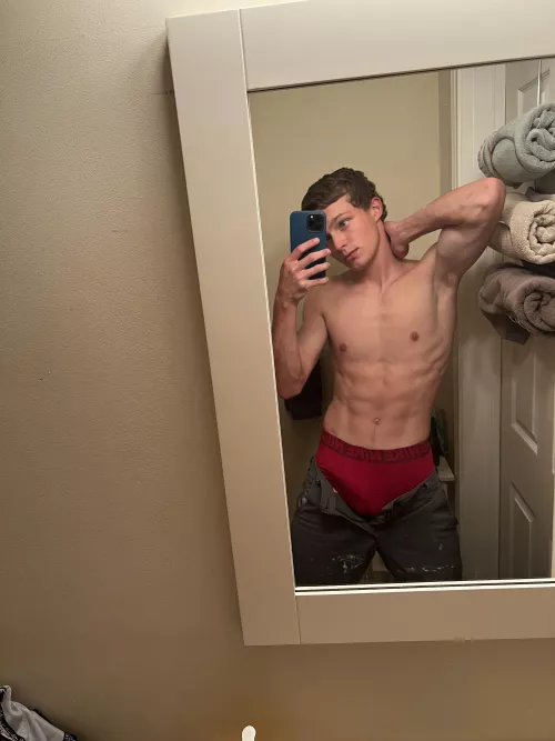 [21] These pants feel nice coming off after work 😅😜