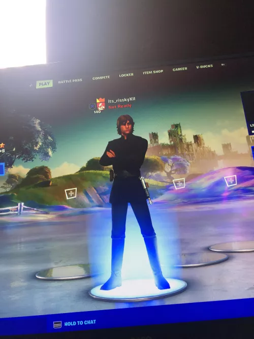 30yo fortnite nerd, looking for people to play with. 😔