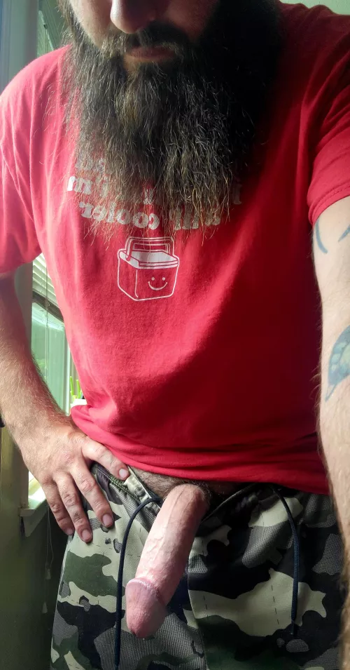 [35] Daddys just gonna HANG out this weekend... CUM join me if u feel UP to it!!!