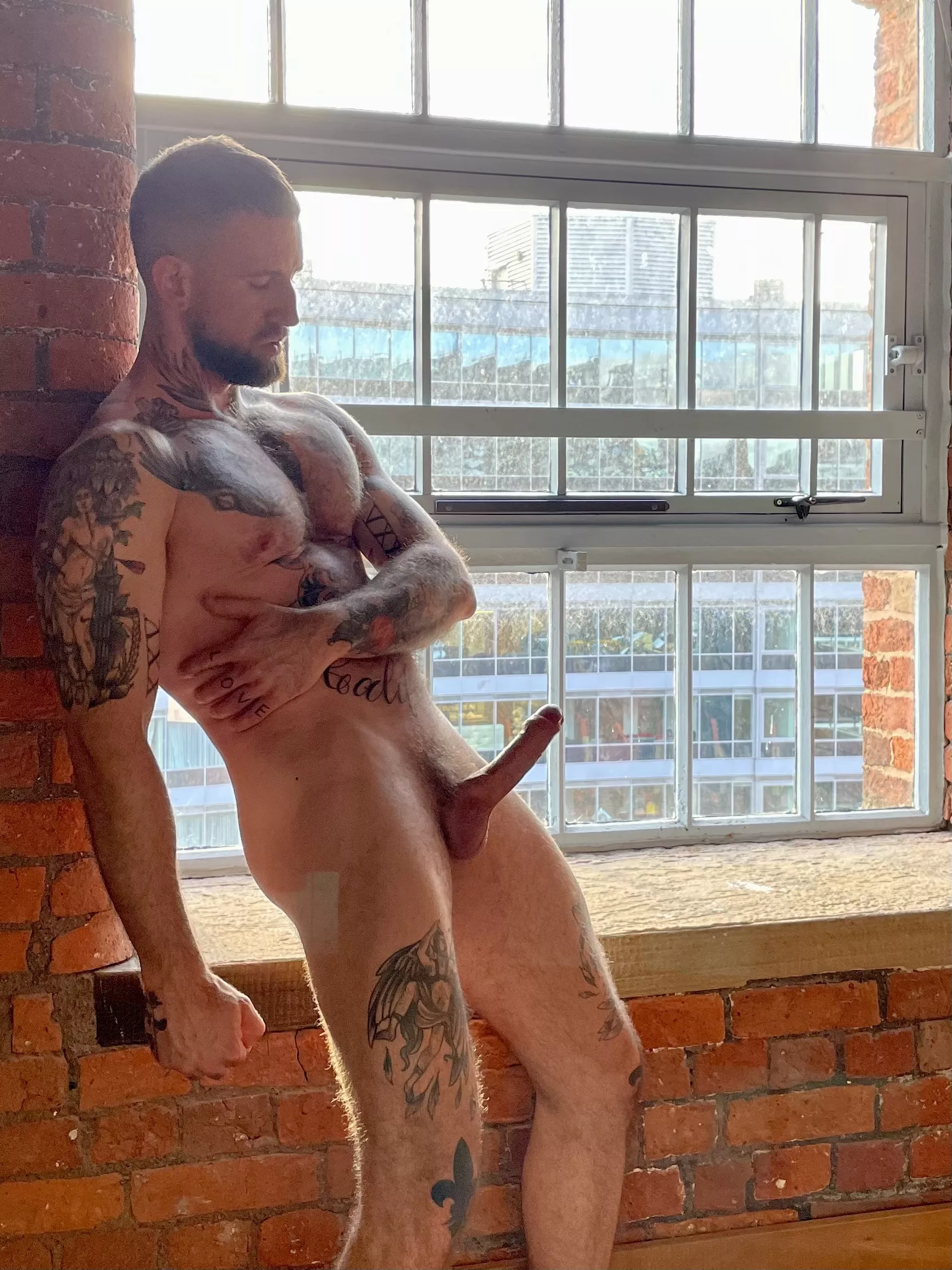 (37) Let's make the neighbors stare