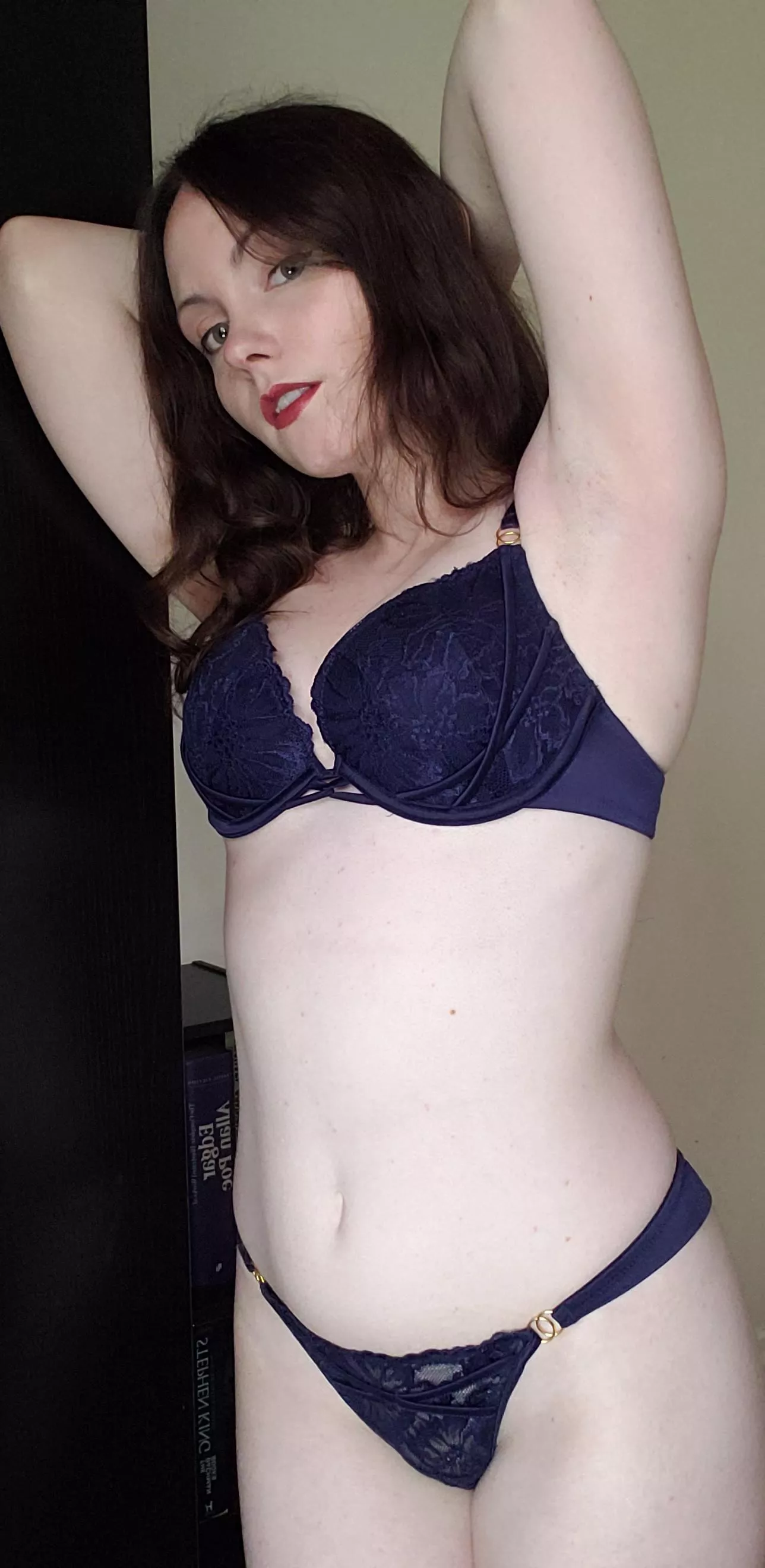 4'9 is basically walking blowjob height, right?