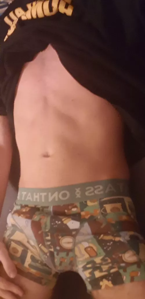 anyone wanna see more of me? sry for bad quality xD