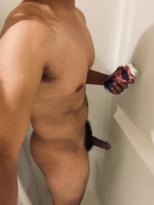 🍺 beer the way I like my women, wet and colorful 🚿