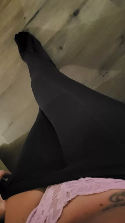 black tights w the pink underwear..