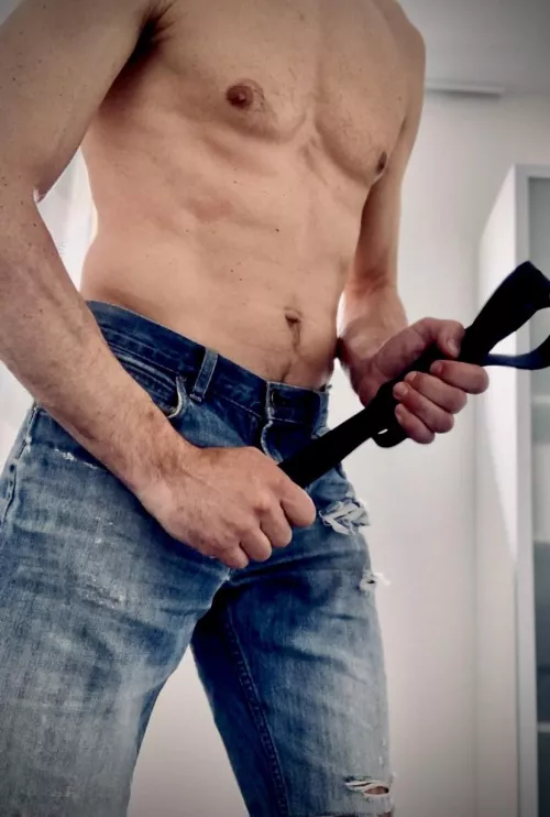 Can you handle a belt? (M)