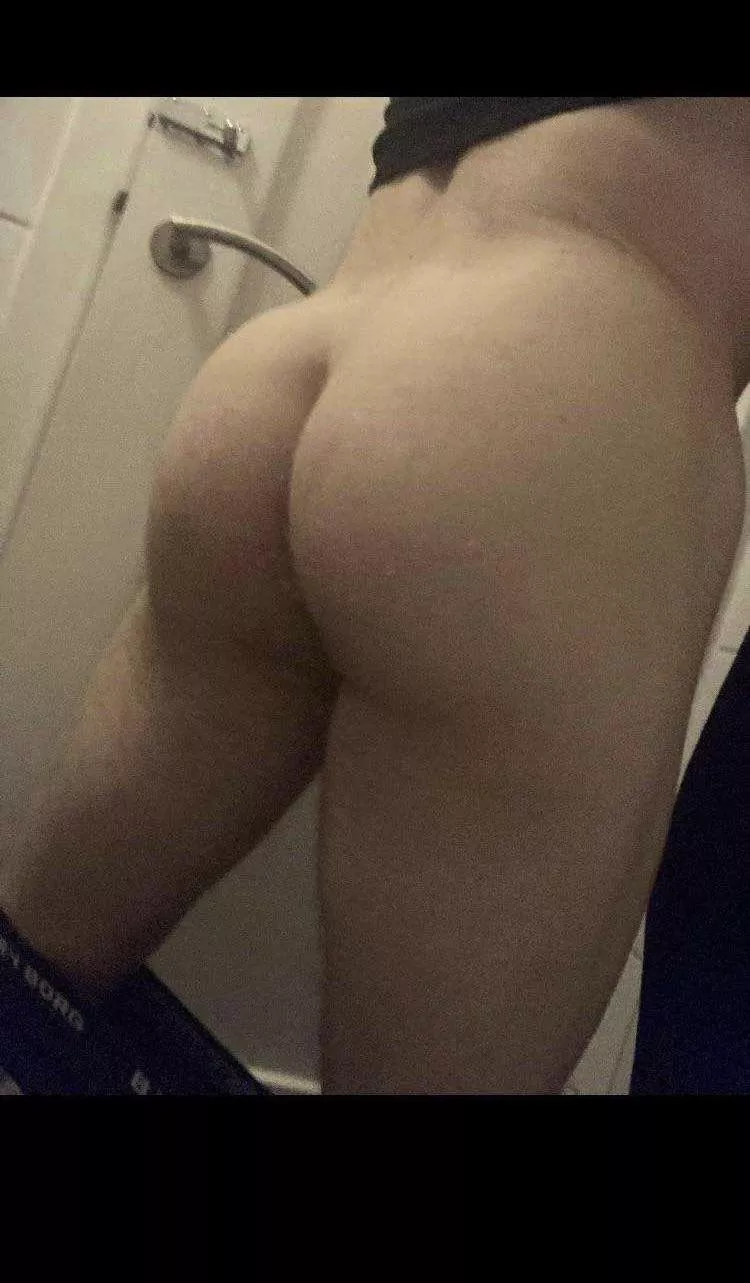 Cum deep in my ass