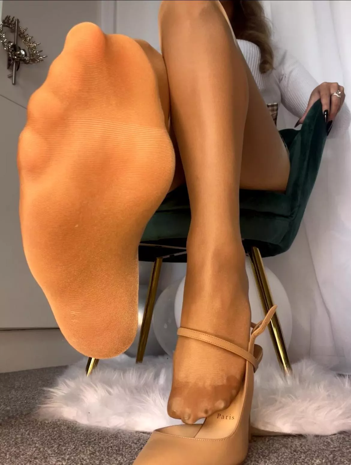 Do you like your Wolford’s sweaty? 🥵😜