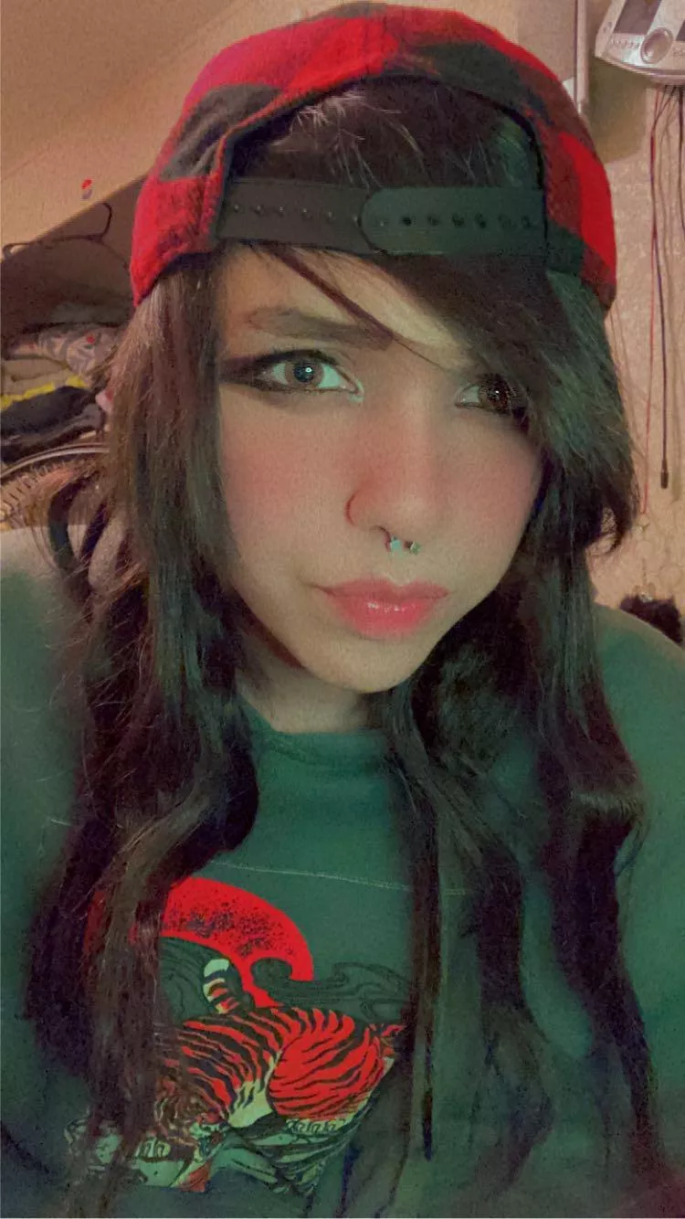 Don’t mind the weird face I’m making lol 🖤