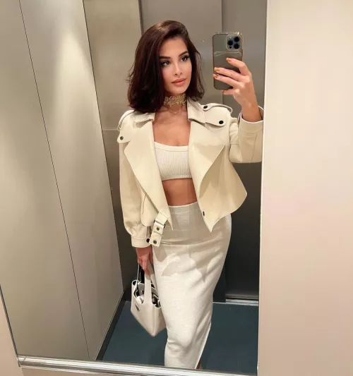 Elevator Selfie Trophy