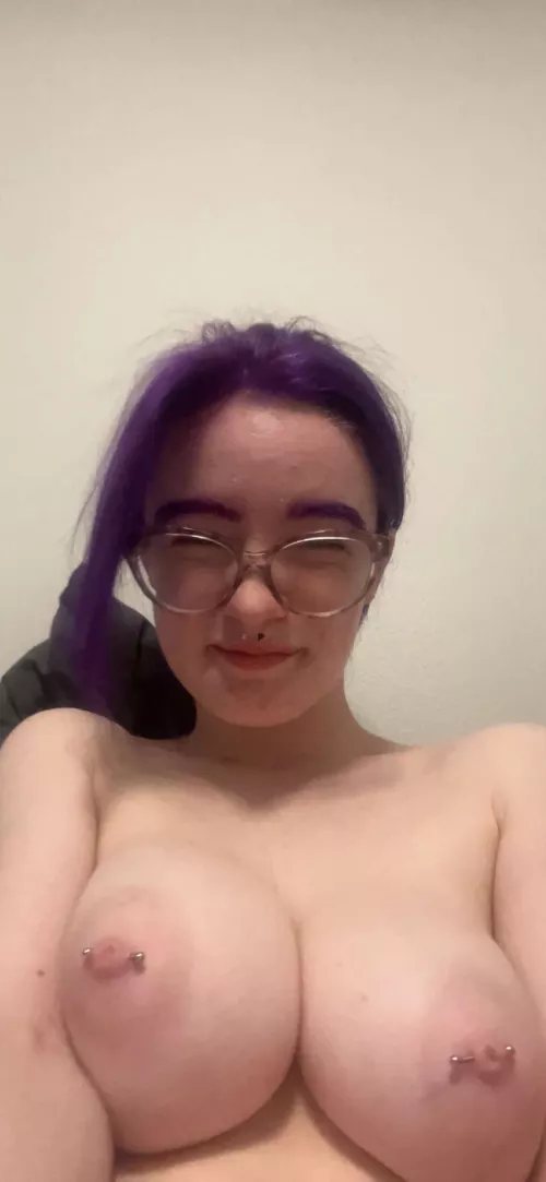 Enjoy some titties :)