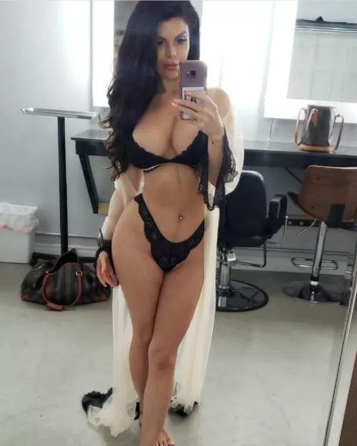 f33 would you fuck me?