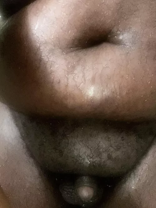 Fresh out the shower, so who’s gonna get me hard??