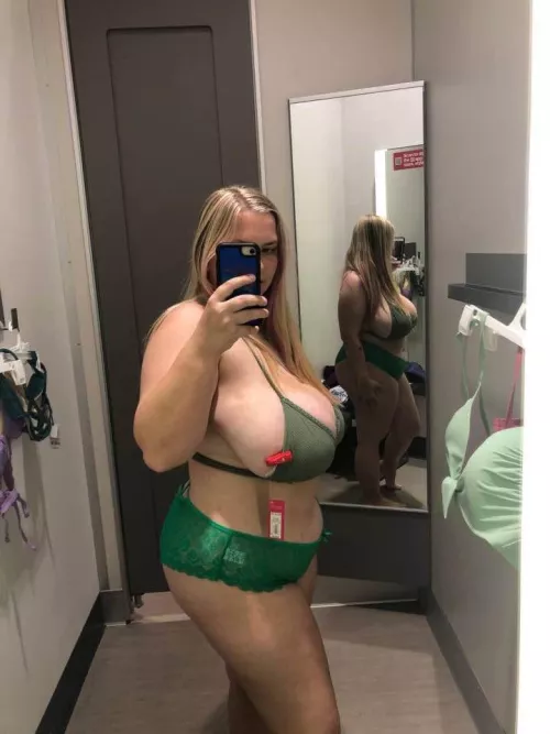 Huge hangers - zywzyw2 at T