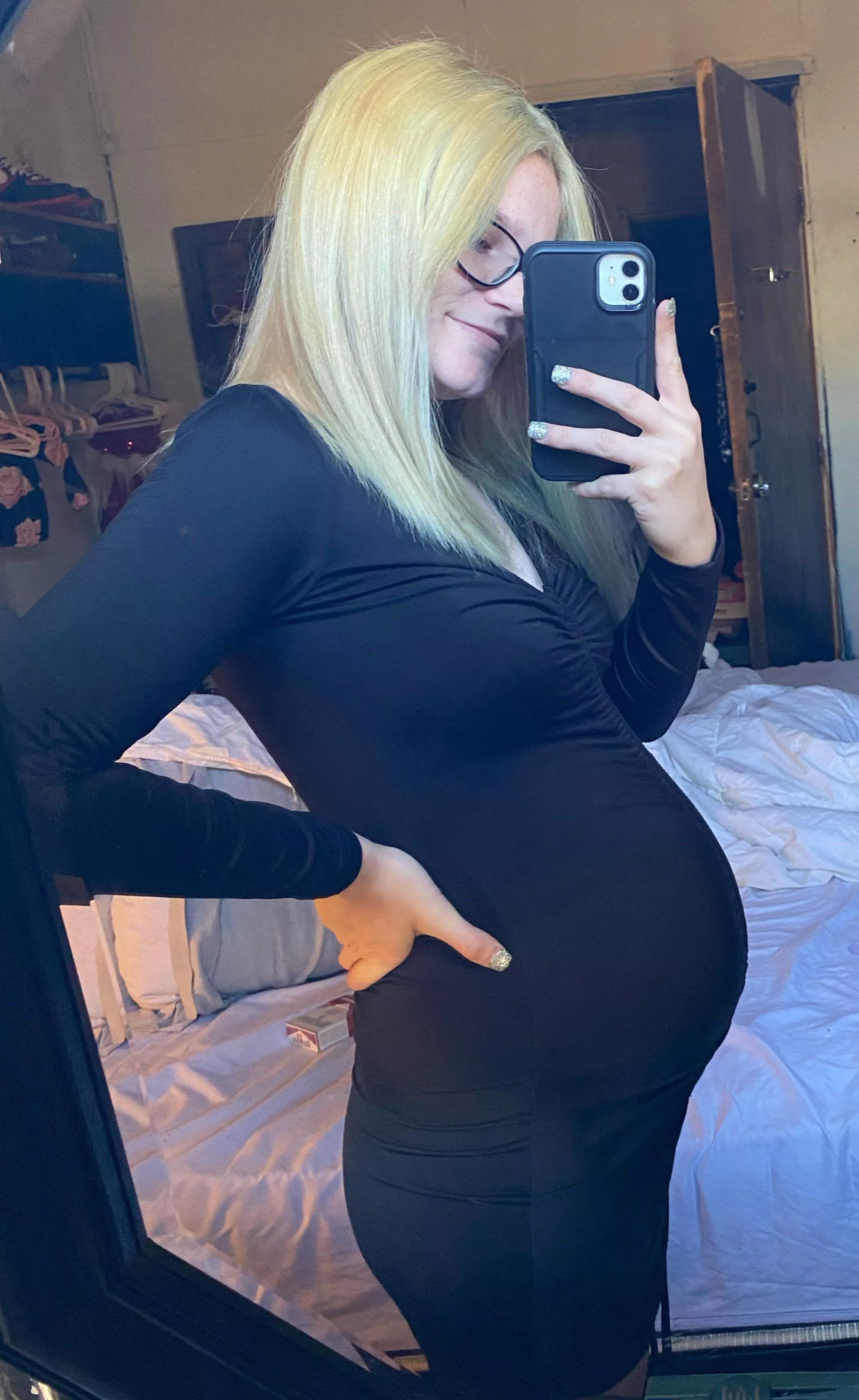 I have been bred. 34 weeks. 😍