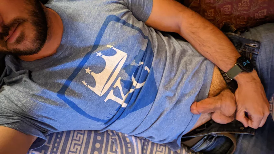 is this how you're supposed to watch baseball [35]