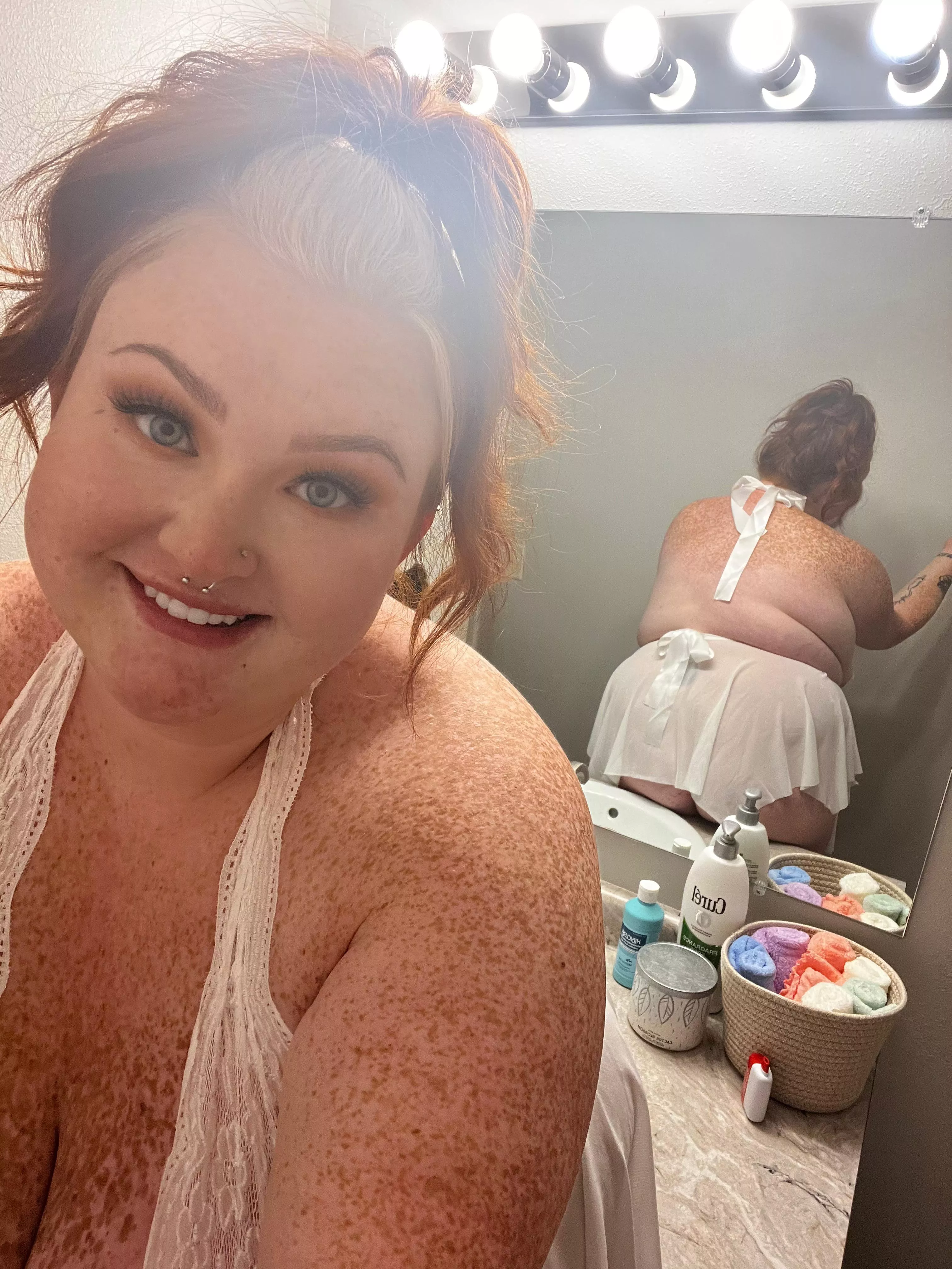 Just a peek bc sometimes I like being a tease 😇