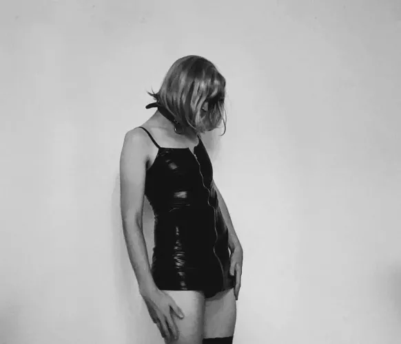 Just bought my first dress and collar, im in love <3